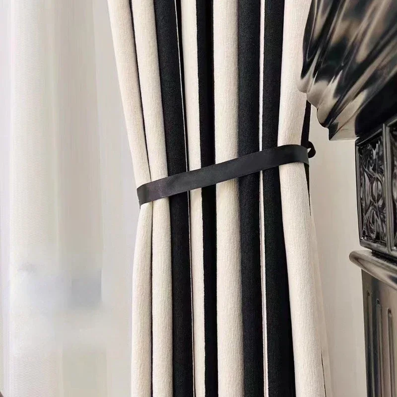 Vertical Striped Black and Whi - Home Fragrance In French recensie en prijs