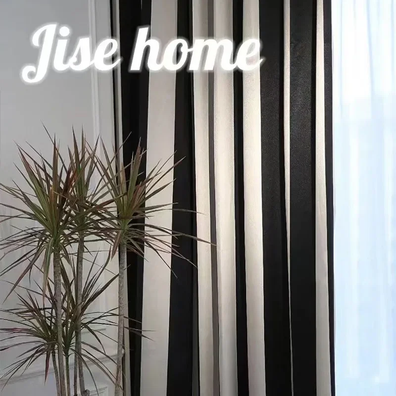 Vertical Striped Black and Whi - Home Fragrance In French recensie en prijs